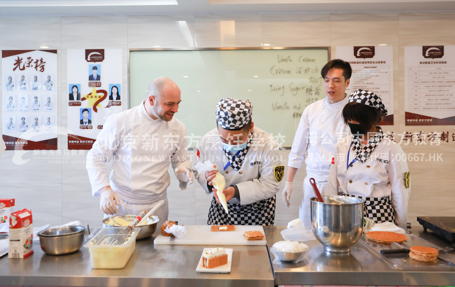 大鸡巴操小逼,使劲操逼,操大逼免费看北京新东方烹饪学校-学子回访